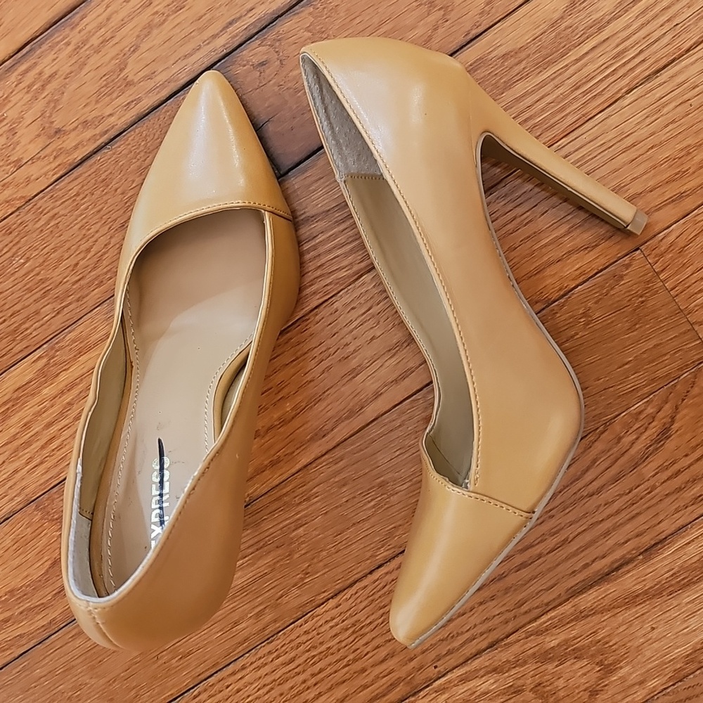 Express Women's Tan Heels - 6 True To Size